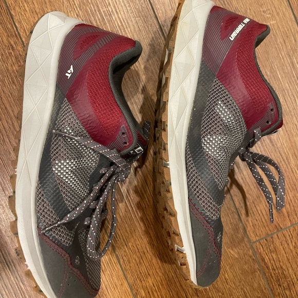 New Balance Shoes - New Balance 590v3 women's all-terrain trail running shoes Size 9.5 pre loved